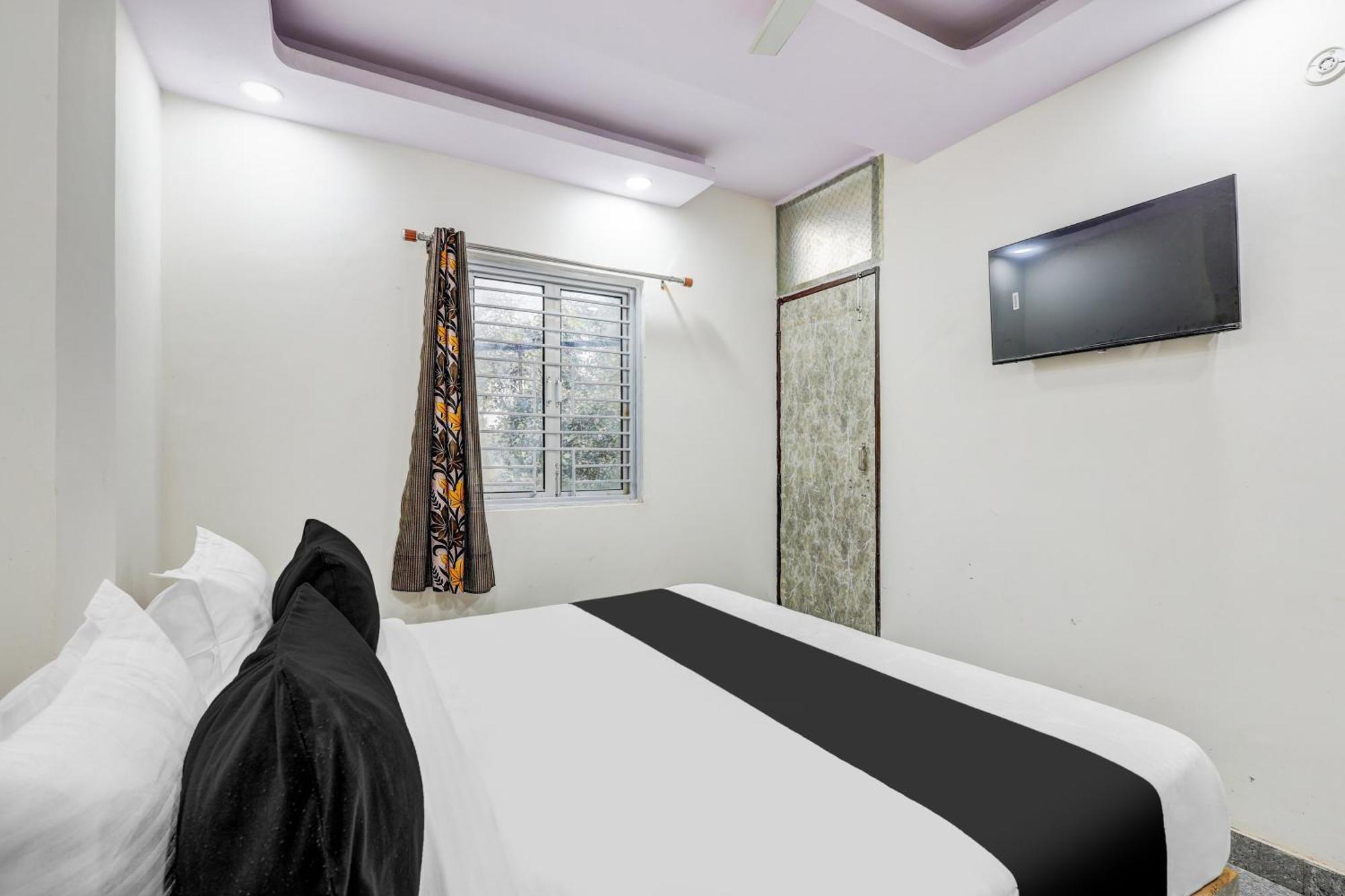 Hotel O Govind Residency Нью-Дели Экстерьер фото